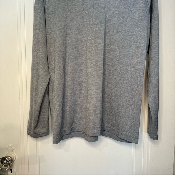 Under Armour Men’s Heat Gear Long Sleeve Hoodie Teeshirt Loose Fit size M - Picture 5 of 9